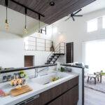 中二階にキッズルームがある家