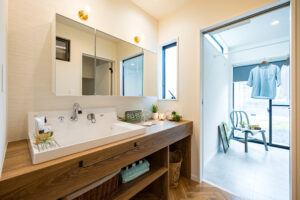 中二階にキッズルームがある家