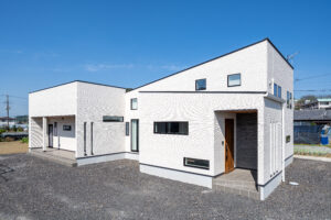 中二階にキッズルームがある家