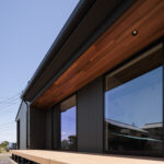 ダイナミックな無垢材の天井と現しの梁がある家（群馬県前橋市）