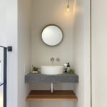 クリアガラスの室内ドアと、デコ窓がある家（埼玉県熊谷市）