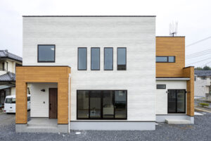 アイアン手すりの階段と吹抜けがある家（群馬県邑楽郡大泉町）