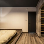 バイクガレージとウォークインシステム収納のある家（群馬県太田市）