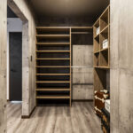 バイクガレージとウォークインシステム収納のある家（群馬県太田市）