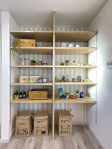 グリーンの窓モールがステキなアーリーアメリカンな家