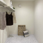 大理石調の床材が映えるホテルライクな家（群馬県前橋市）