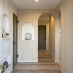 グリーンの屋根のアーリーアメリカン風の家