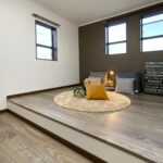 グリーンの屋根のアーリーアメリカン風の家