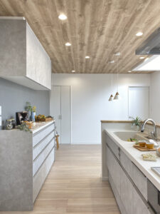 秘密基地みたいなロフトとスタイリッシュな和室がある家（群馬県桐生市）