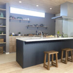 中庭タイルデッキを囲む家（群馬県太田市）