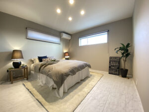 大理石調の床材が映えるホテルライクな家（群馬県前橋市）