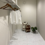 大理石調の床材が映えるホテルライクな家（群馬県前橋市）