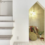 木製キッチンがあるエレガントハウス