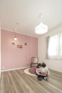 音符がかわいいアイアン手すりの平屋の家