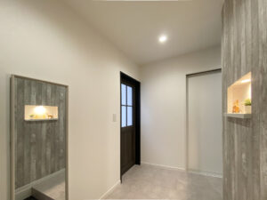 グレートーンのインテリアでまとめたお家（群馬県邑楽郡千代田町）