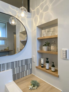 造作ベンチのダイニングがある家（群馬県太田市）