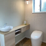 造作ベンチのダイニングがある家（群馬県太田市）