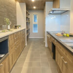 造作ベンチのダイニングがある家（群馬県太田市）