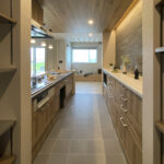 造作ベンチのダイニングがある家（群馬県太田市）