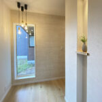 造作ベンチのダイニングがある家（群馬県太田市）