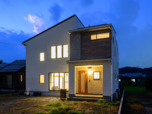 中二階にファミリーコーナーがある家