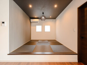 中二階にファミリーコーナーがある家