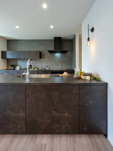 グラフテクトキッチンがあるグレーハウス