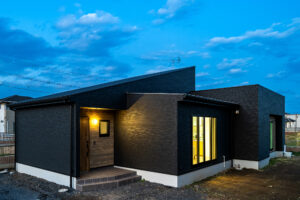 ランドリーのアイデア収納がある家（群馬県伊勢崎市）