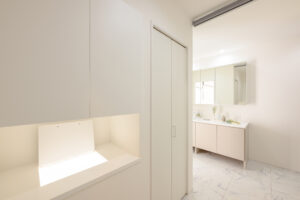 ランドリーのアイデア収納がある家（群馬県伊勢崎市）