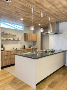 タタミ敷きのスキップフロアがある家