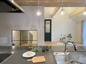 タタミ敷きのスキップフロアがある家