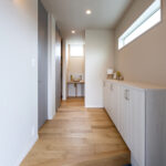 スタディスペースとグラフテクトキッチンがある平屋（群馬県前橋市）