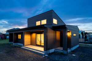 スタディスペースとグラフテクトキッチンがある平屋（群馬県前橋市）