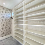 タイルデッキを囲う「コの字」の平屋（群馬県前橋市）