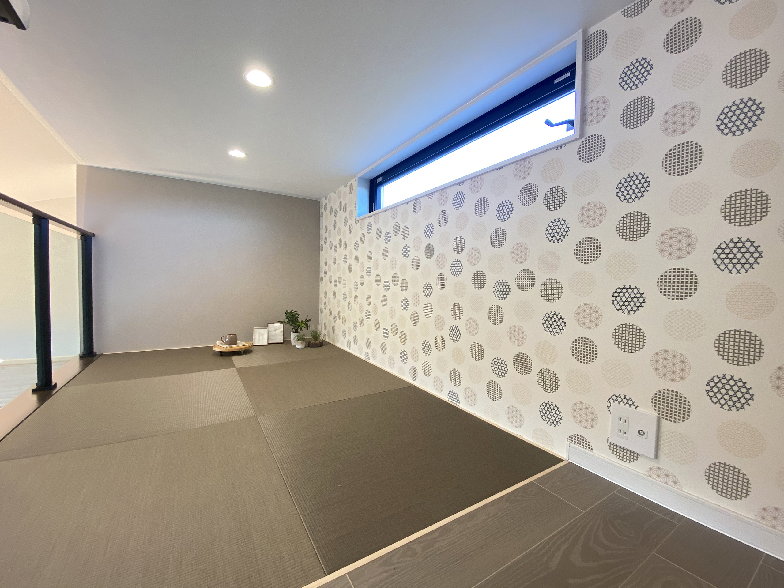 タイルデッキを囲う「コの字」の平屋（群馬県前橋市）