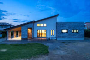 オープンタイプのガレージがある平屋（群馬県伊勢崎市）