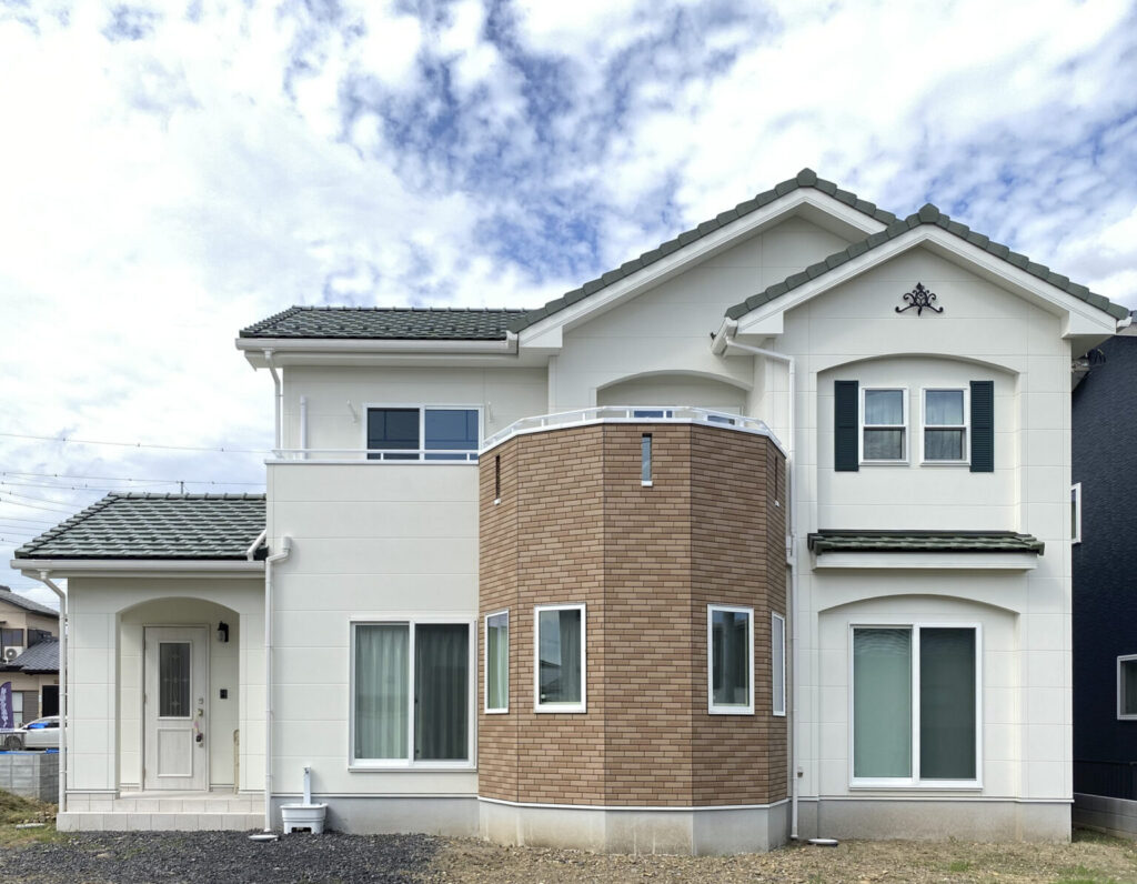 南欧風の外観を持つ注文住宅の事例