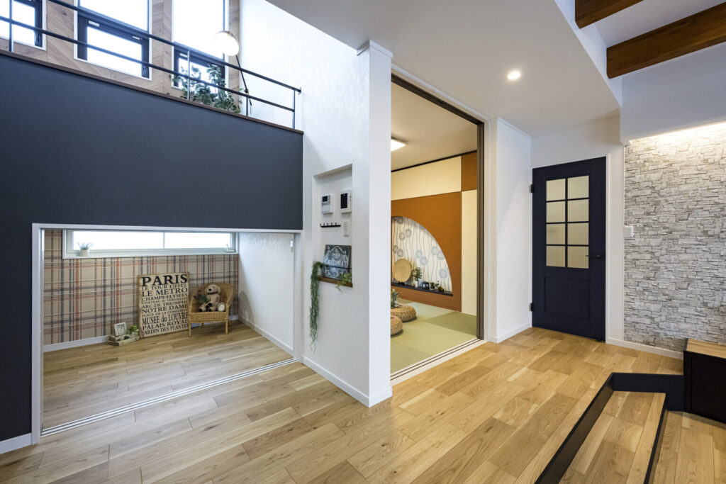 片流れ屋根の平屋でロフトを作る｜メリット・デメリットや後悔を防ぐ対策まで解説