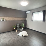 素材感を楽しむ、モノトーンデザインの家（群馬県太田市）