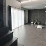 素材感を楽しむ、モノトーンデザインの家（群馬県太田市）