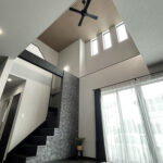 素材感を楽しむ、モノトーンデザインの家（群馬県太田市）