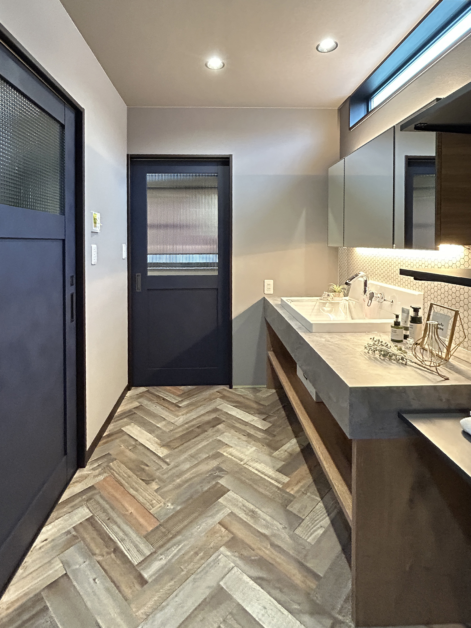 吹き抜けとアクセントウォールが映える住まい（群馬県高崎市）