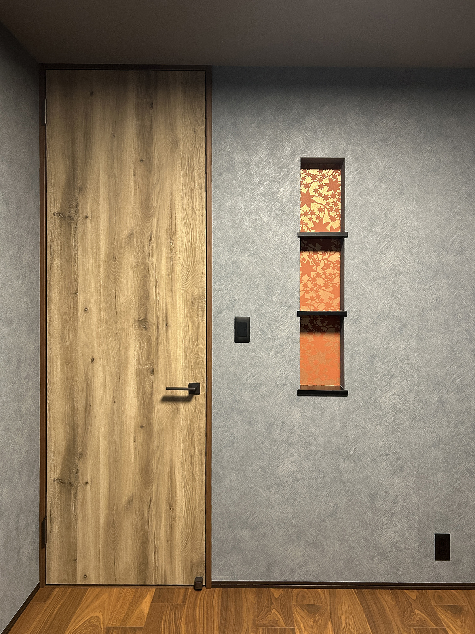 ねこと暮らす、グレーを楽しむ。遊び心と機能性を備えた平屋の家（群馬県高崎市）