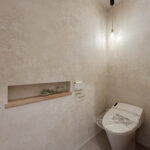 グレーで整えた、家族が心地よくつながる平屋の暮らし（群馬県太田市）