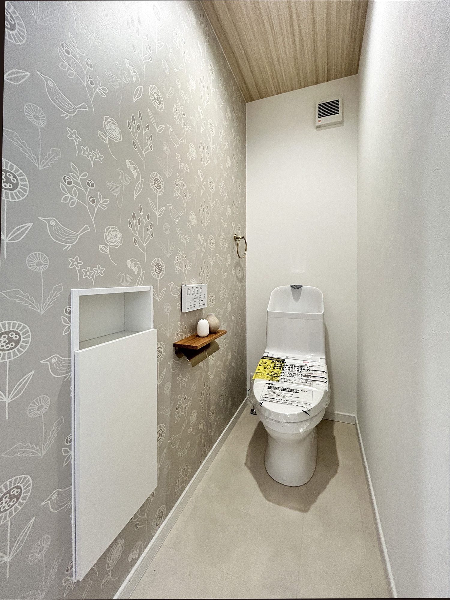 ご縁から生まれた、アーチと彩りのクロスが映えるやさしい平屋の住まい（群馬県前橋市）