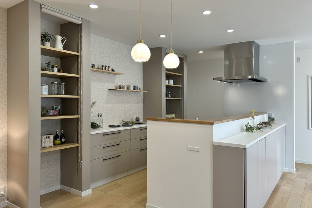 アクセントクロス、あり・なしでここまで変わる？実例で比較してみました