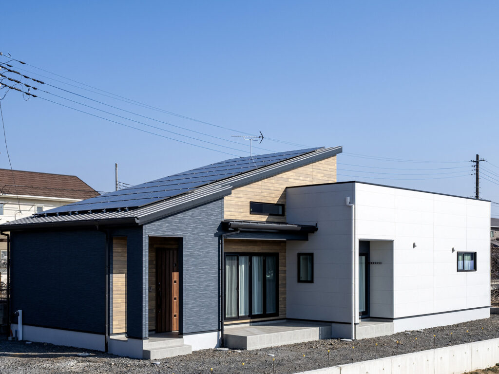 片流れ屋根の平屋外観