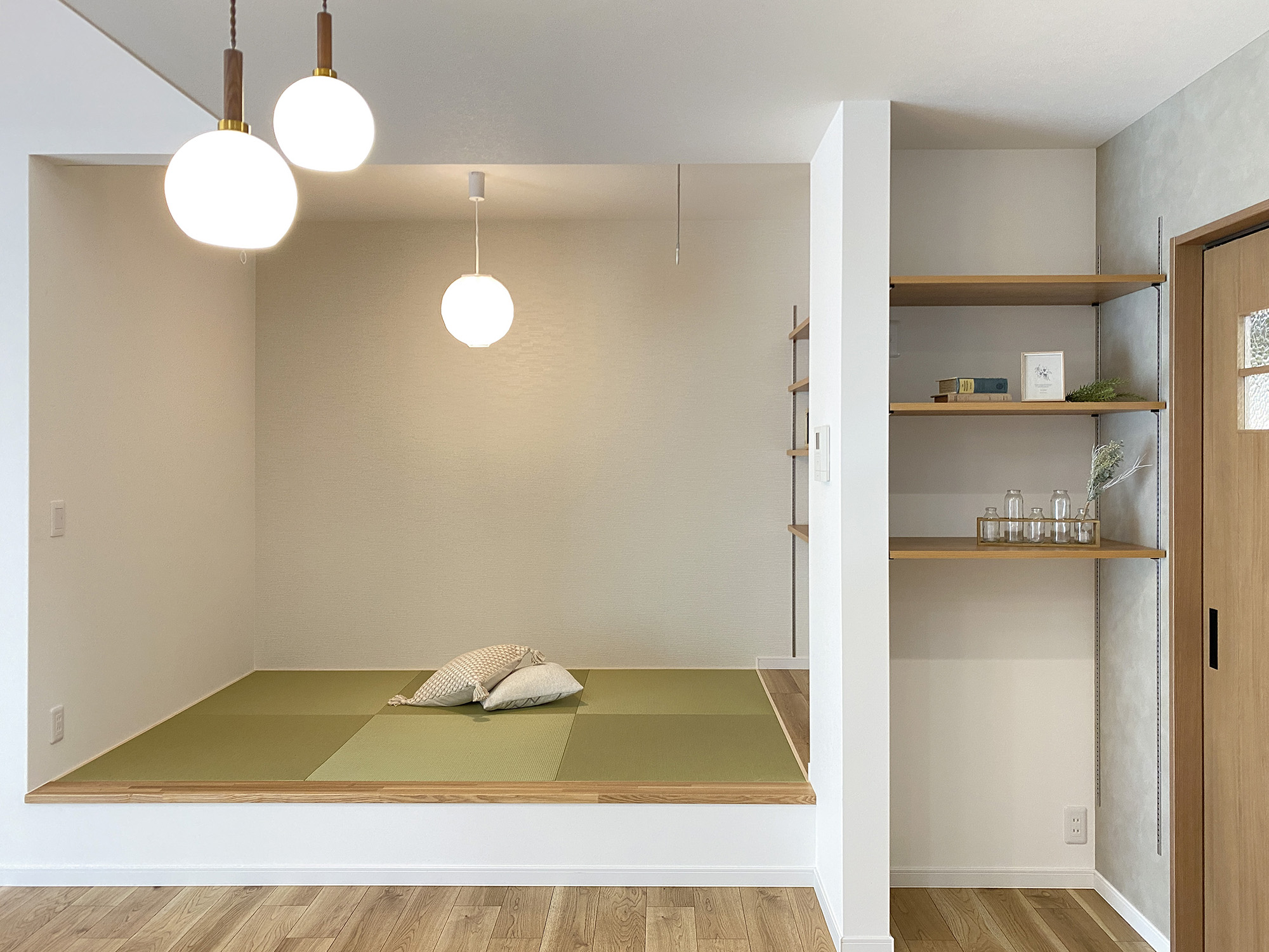 土間と薪ストーブが暮らしを彩る、木の温もりあふれる平屋（群馬県富岡市）